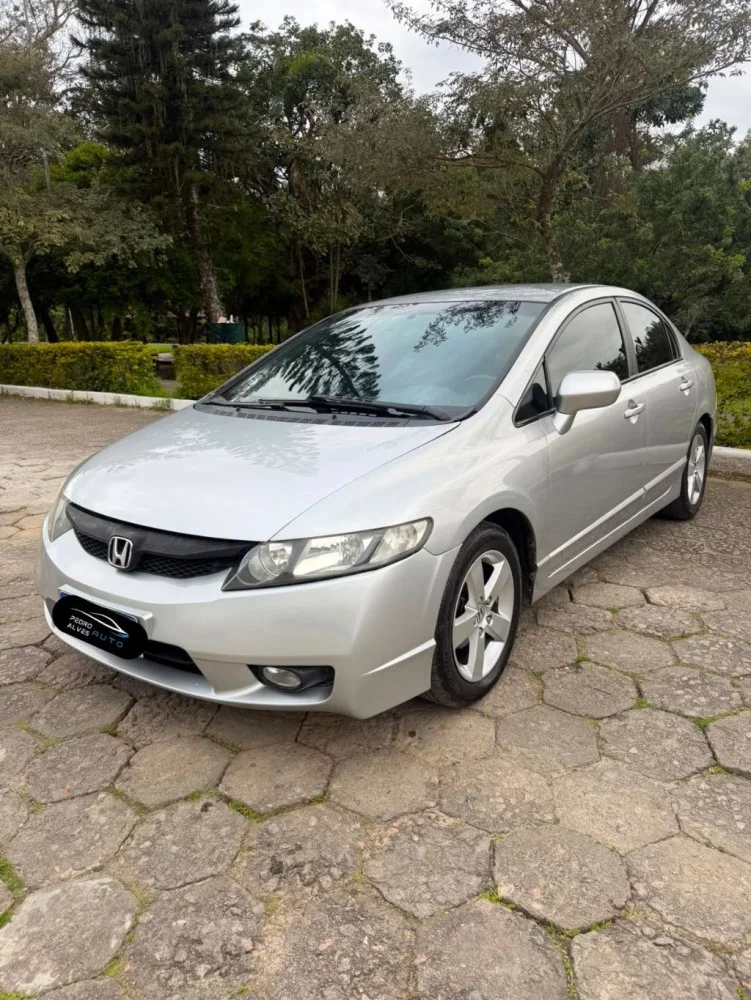 Honda Civic Sedan LXS 1.8/1.8 Flex 16V Aut. 4p